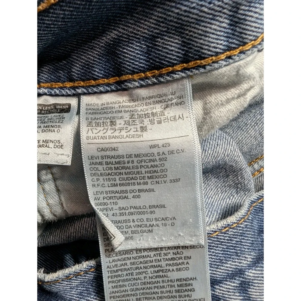 Levi's 505 Regular Fit Jeans Men's Size 40x32 Medium Wash